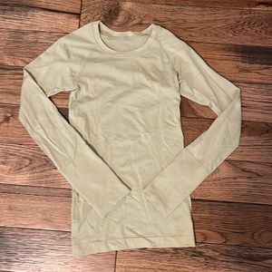 lululemon swiftly tech long sleeve size 0
